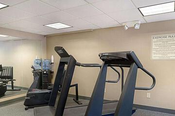 Pet Friendly Quality Inn & Suites in Worcester, Massachusetts