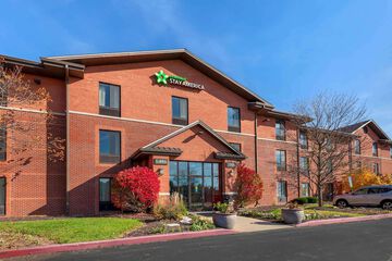 Pet Friendly Extended Stay America - Rockford - State Street in Rockford, Illinois