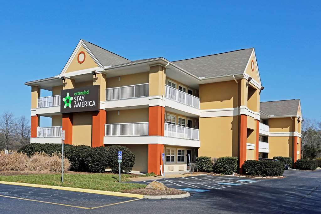 Pet Friendly Extended Stay America - Virginia Beach - Independence Blvd. in Virginia Beach, Virginia
