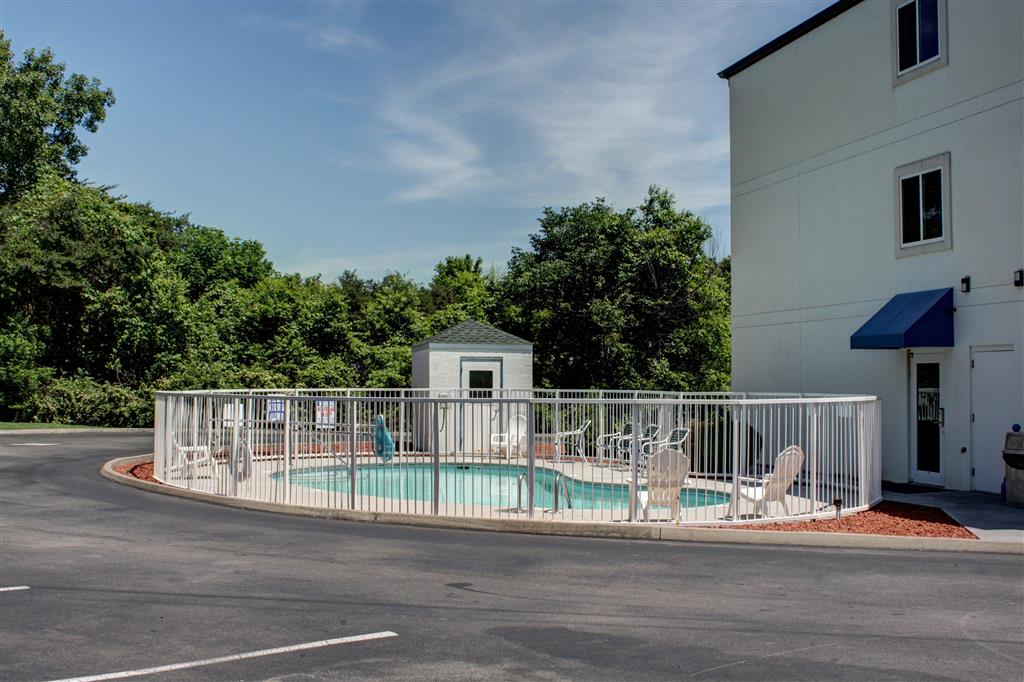 Pet Friendly Americas Best Value Inn Knoxville East in Knoxville, Tennessee