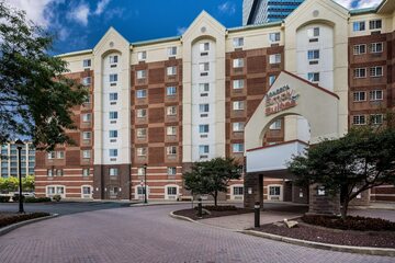 Pet Friendly Sonesta Simply Suites Jersey City in Jersey City, New Jersey