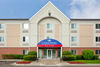 Pet Friendly Candlewood Suites Chicago/Libertyville in Libertyville, Illinois