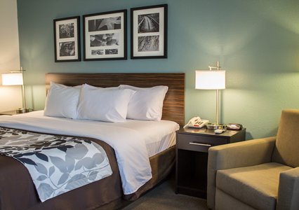 Pet Friendly Sleep Inn & Suites in Cambridge, Ohio