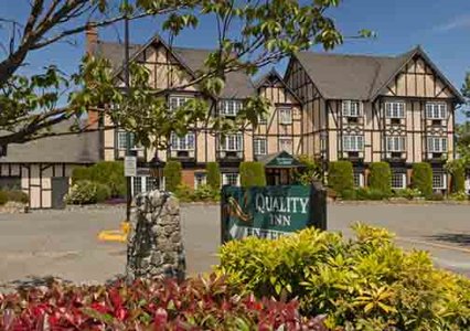 Pet Friendly Quality Inn Waddling Dog in Saanichton, British Columbia