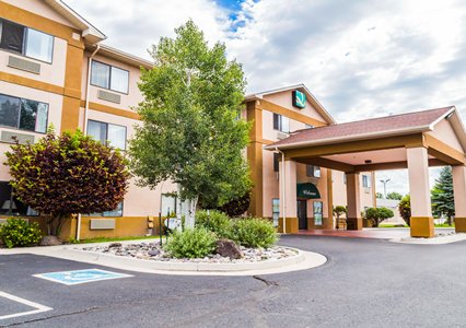 Pet Friendly Quality Inn & Suites in Montrose, Colorado