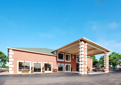 Pet Friendly Rodeway Inn & Suites East / I-44 in Tulsa, Oklahoma