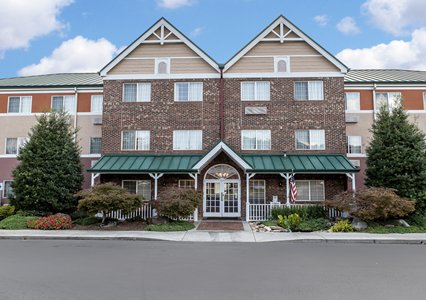 Pet Friendly MainStay Suites Knoxville Airport in Alcoa, Tennessee