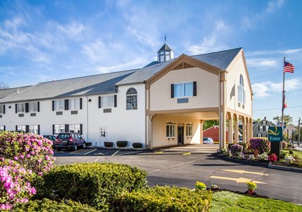 Pet Friendly Quality Inn & Suites in South Portland, Maine