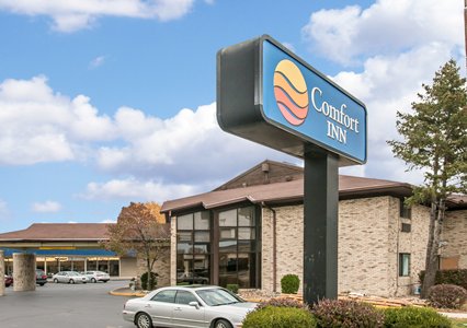 Pet Friendly Comfort Inn Maumee - Perrysburgh Area in Maumee, Ohio