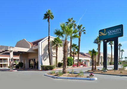 Pet Friendly Quality Inn & Suites Indio I-10 in Indio, California