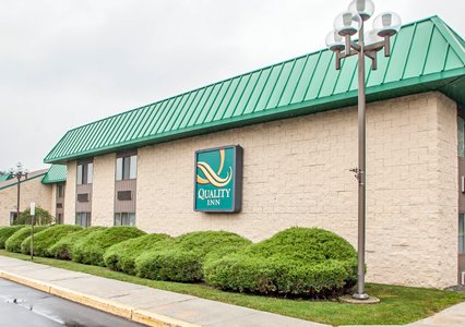 Pet Friendly Quality Inn McGuire AFB - Fort Dix near Bordentown in Cookstown, New Jersey