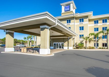 Pet Friendly Sleep Inn & Suites in Panama City Beach, Florida