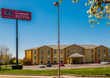 Pet Friendly Comfort Suites NE Indianapolis Fishers in Indianapolis, Indiana