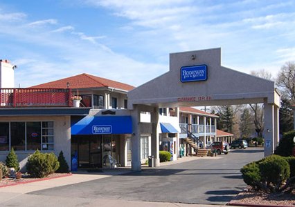 Pet Friendly Rodeway Inn & Suites in Colorado Springs, Colorado