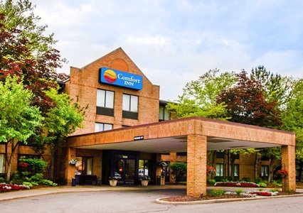 Pet Friendly Comfort Inn in Livonia, Michigan