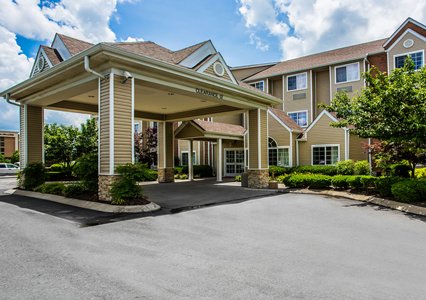 Pet Friendly Quality Inn & Suites in Mount Juliet, Tennessee