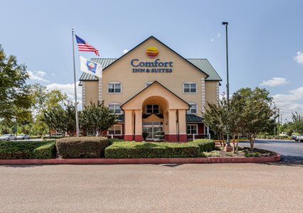 Pet Friendly Comfort Inn & Suites in Grenada, Mississippi