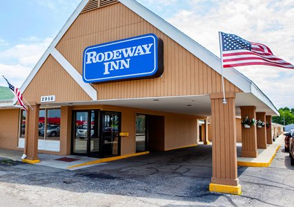 Pet Friendly Rodeway Inn in Beloit, Wisconsin