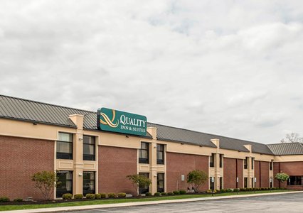 Pet Friendly Quality Inn & Suites Greenfield I-70 in Greenfield, Indiana