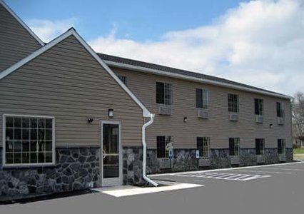 Pet Friendly Rodeway Inn in Paradise, Pennsylvania