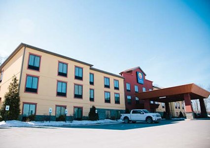 Pet Friendly Comfort Inn & Suites in Tunkhannock, Pennsylvania