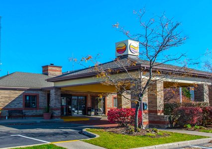 Pet Friendly Comfort Inn & Suites in Erie, Pennsylvania