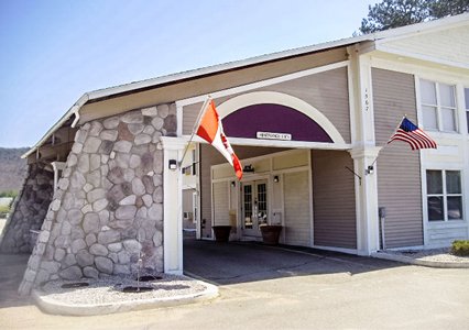 Pet Friendly Quality Inn in North Conway, New Hampshire
