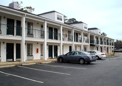 Pet Friendly Baymont by Wyndham Selma in Selma, Alabama