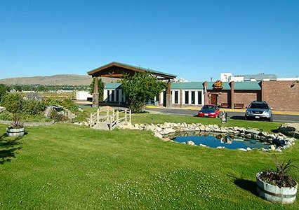 Pet Friendly Econo Lodge Rawlins in Rawlins, Wyoming