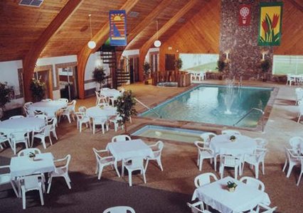 Pet Friendly Econo Lodge in Jackson, Minnesota