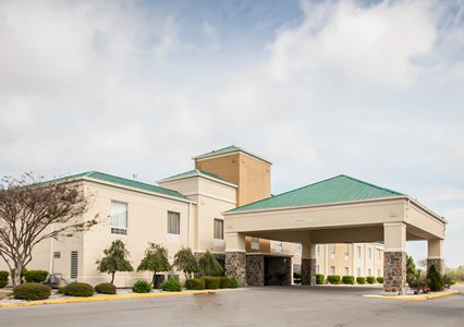 Pet Friendly Quality Inn Hayti in Hayti, Missouri