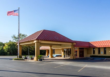 Pet Friendly Quality Inn in Ada, Oklahoma