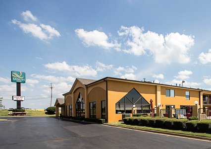 Pet Friendly Quality Inn in Southaven, Mississippi