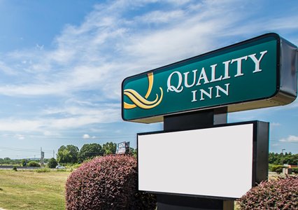 Pet Friendly Quality Inn in Oxford, Alabama