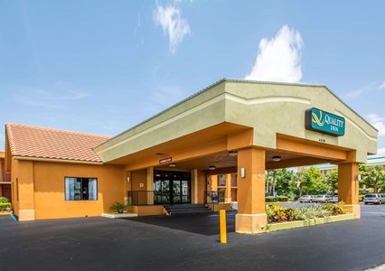 Pet Friendly Quality Inn Davenport - Maingate South in Davenport, Florida