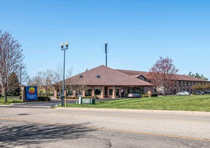 Pet Friendly Quality Inn Marshall in Marshall, Michigan