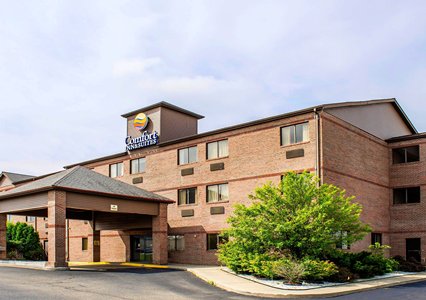 Pet Friendly Comfort Inn & Suites in Streetsboro, Ohio