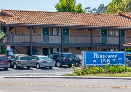 Pet Friendly Rodeway Inn in Fallbrook, California