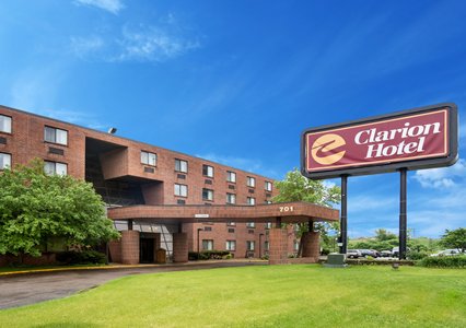 Pet Friendly enVision Hotel St. Paul South, an Ascend Hotel Collection Memb in South Saint Paul, Minnesota