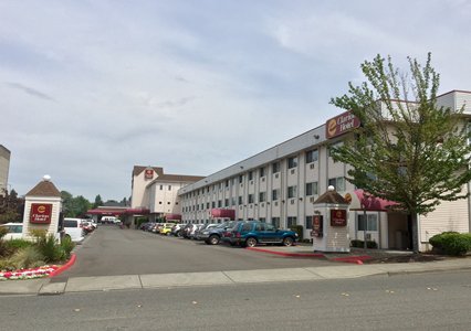 Pet Friendly SureStay Hotel by Best Western Seatac Airport North in Seattle, Washington