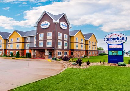 Pet Friendly Suburban Extended Stay Hotel in Cedar Falls, Iowa