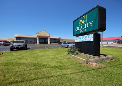 Pet Friendly Quality Inn in Shawnee, Oklahoma