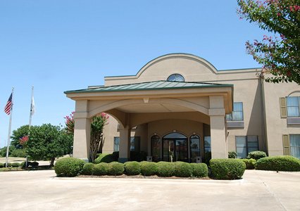 Pet Friendly Quality Inn & Suites Durant in Durant, Oklahoma