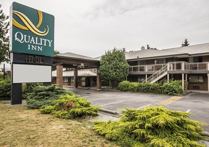 Pet Friendly Econo Lodge in Maple Ridge, British Columbia