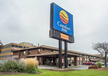 Pet Friendly Comfort Inn in Hamilton, Ontario