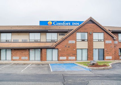 Pet Friendly Comfort Inn in Parry Sound, Ontario