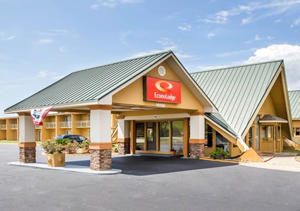 Pet Friendly Econo Lodge in Perry, Georgia