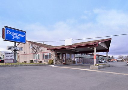 Pet Friendly Rodeway Inn in Sunnyside, Washington