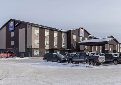 Pet Friendly Comfort Inn & Suites in Fox Creek, Alberta