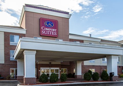 Pet Friendly Comfort Suites Urbana Champaign, University Area in Urbana, Illinois